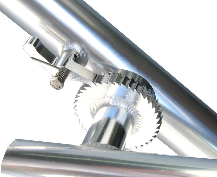 SAH Aluminum Snowmaker Stand gear lock